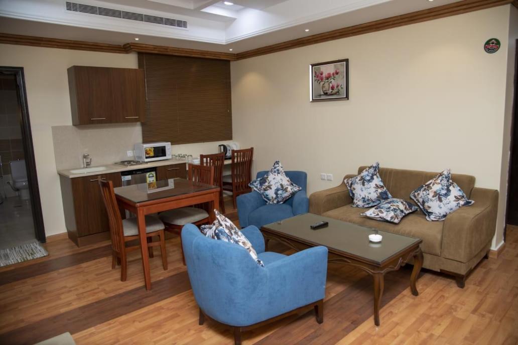 Diva Hotel Suites Jeddah Bagian luar foto