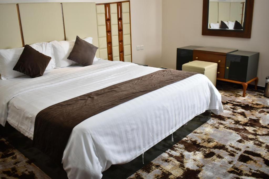 Diva Hotel Suites Jeddah Bagian luar foto